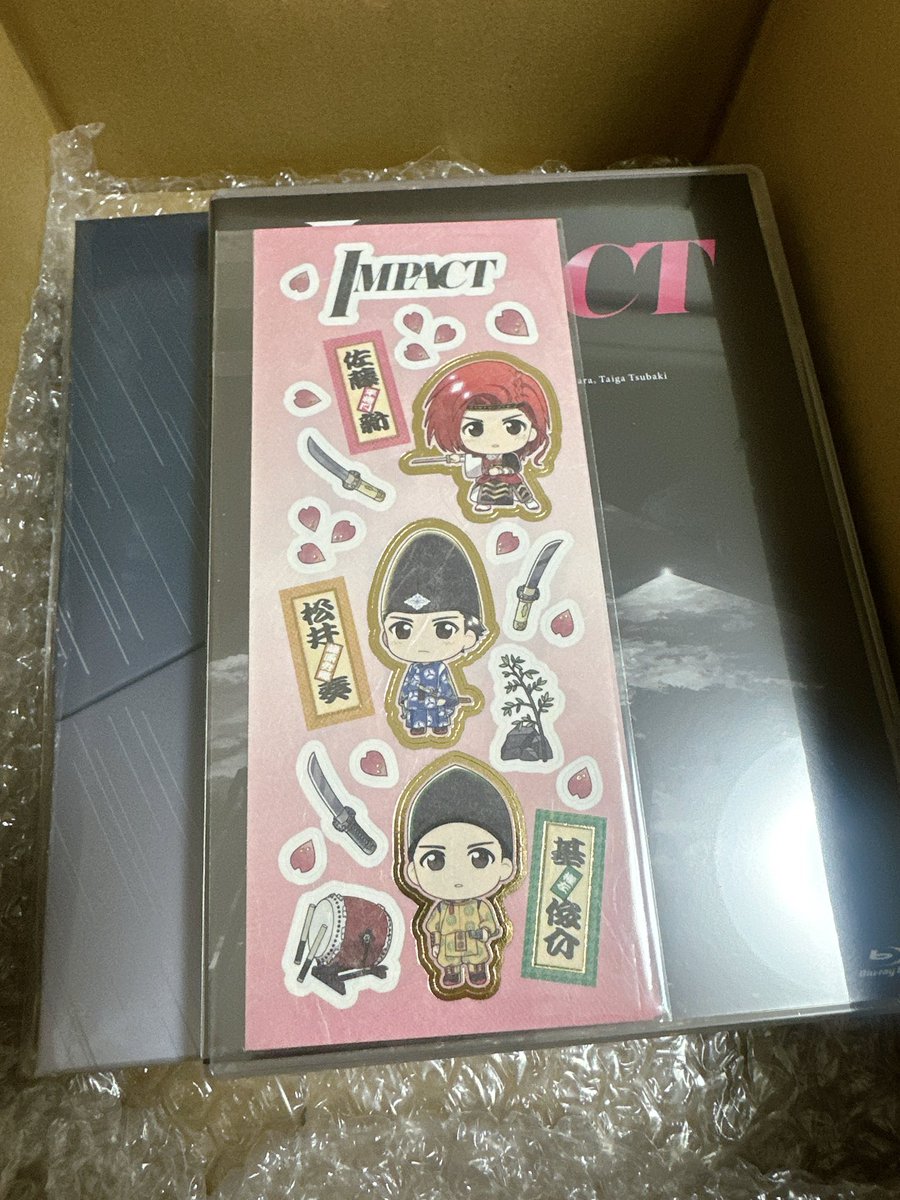 make_in_u_7mp's tweet image. やっときた…
シールかわよ…

さて、早速…ﾚｯﾂﾗｼﾞｰｵｰ!!

 #IMP.  #IMPACT  #RecklessLove