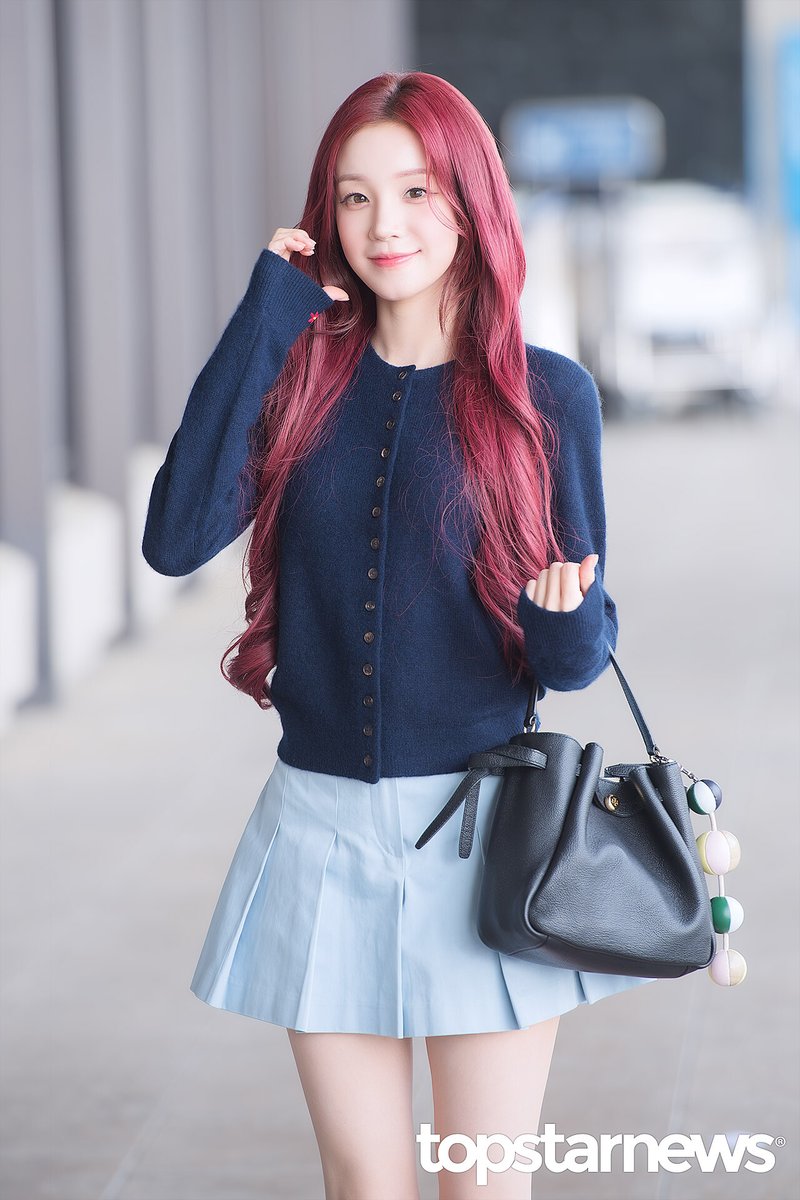 러뷰우 tweet media