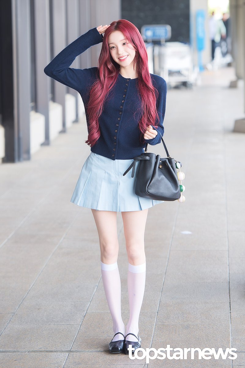 러뷰우 tweet media