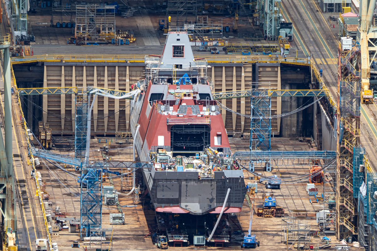 sentdefender's tweet image. The Pentagon is considering outsourcing warship design and building to Korea and Japan with a proposed $1.85 billion feasibility study into the project within the proposed budget for 2027, with the study to look at the feasibility of adopting or co-producing advanced hulls such