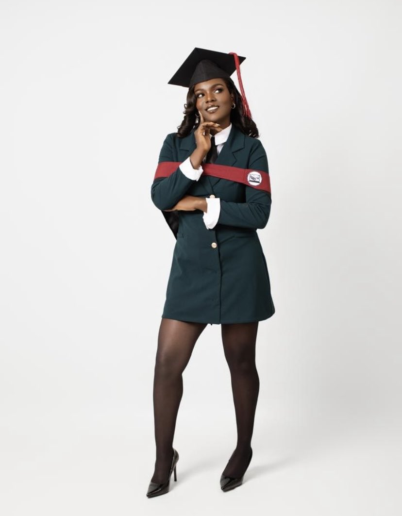 Nina 🦦 tweet media