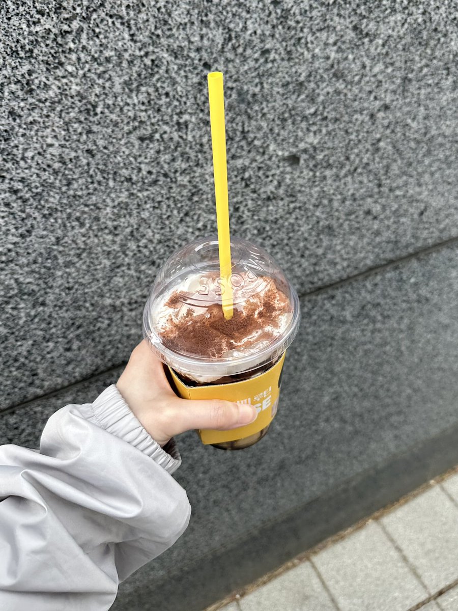 svtxu_o97's tweet photo. コンポーズのバニラクリームラテ美味しくて２回目のリピ🤭☕️ https://t.co/r6dL6ayV82