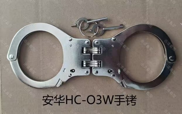 手铐玫瑰金脚铐连体铐 tweet media