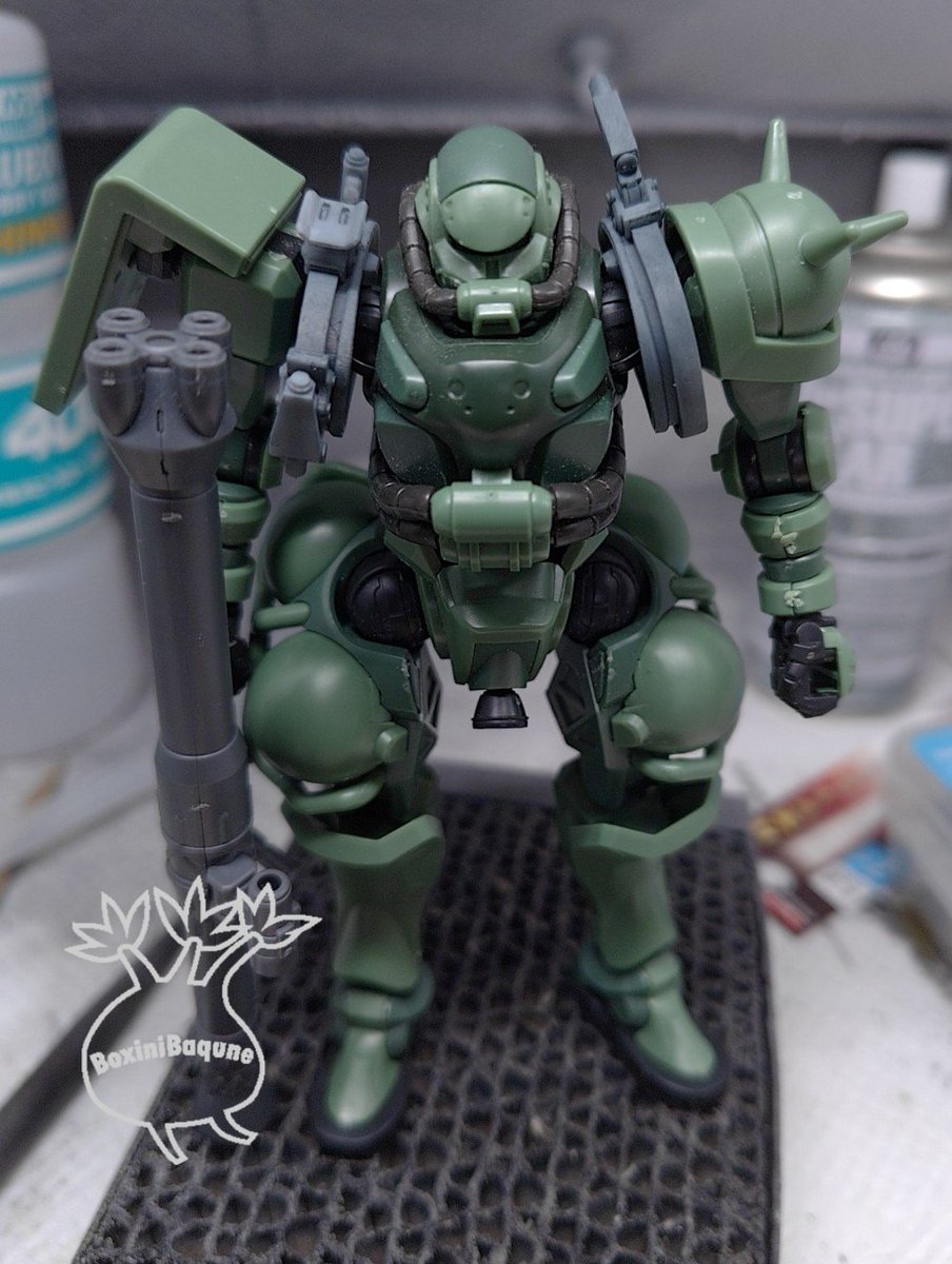 Boxini_Baqune's tweet image. 肩レールを新造するアレンジの右肩側を作った。右肩はザクバズーカのラックと、ザクマシンガンと同じく固定具を設けている（バズーカ側に固定穴を増設予定）。この運用がザクキャノンに繋がる等という脳内設定。#GQuuuuuux #ZAKU #fusion