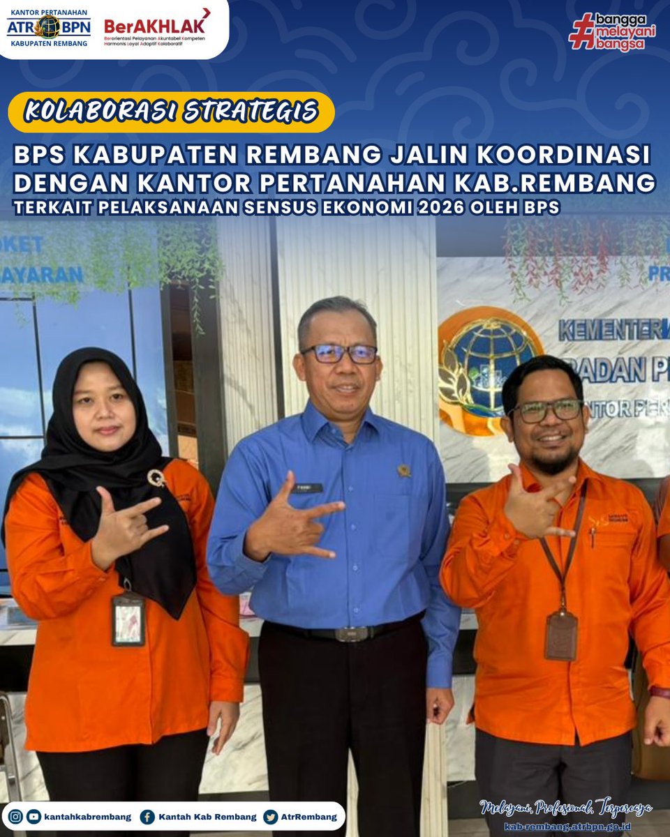 AtrRembang's tweet photo. Rembang – Dalam rangka mendukung pelaksanaan Sensus Ekonomi 2026, BPS Kabupaten Rembang melaksanakan kunjungan koordinasi ke Kantor Pertanahan Kabupaten Rembang. Kegiatan ini disambut hangat oleh Kepala Kantor Pertanahan Kabupaten Rembang, Mansur Fahmi pada Rabu (29/04/2026). https://t.co/Du5bRb3SsU