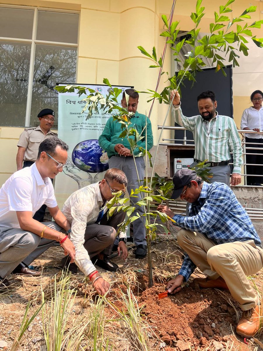 EnvisHubAssam's tweet photo. EIACP (PC Hub) Assam celebrated the World Earth Day on 22.04.2026 at Science City Guwahati in association Assam Bio Resource Centre and Science City, Assam through a day-long programme with the theme "Our Power, Our Planet,"
#moefcc
#EIACP 
#MissionLiFE
#adopthealthylife https://t.co/iSLwIfTy7M