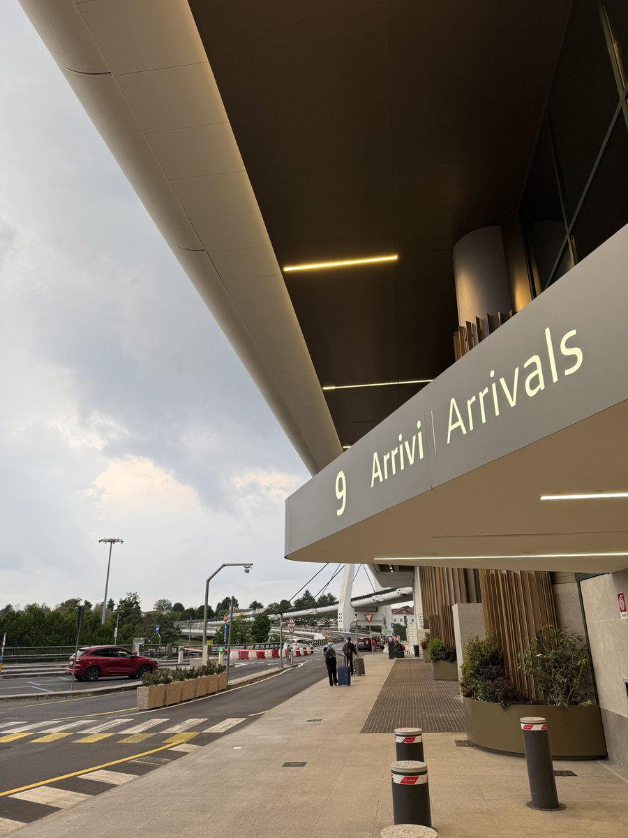 Sìii, viaggiare ✈️🛫🛬
Dolcemente viaggiare Rallentando per poi accelerare Con un ritmo fluente di vita nel cuore…
#travel #italy  #Milano #Malpensa #Airport