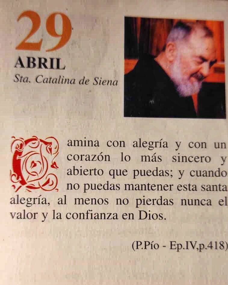 SanPadrePioPiet's tweet photo. ¡Feliz Miércoles 29 de Abril! 

“Camina con alegría y con un corazón lo más sincero y abierto que puedas; y cuando no puedas mantener esta santa alegría, al menos no pierdas nunca el valor y la confianza en Dios.” https://t.co/LwymTaFpGm