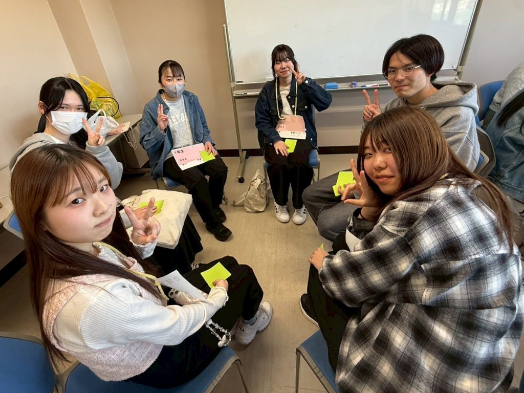 iu_WO's tweet photo. 27人の新入生を迎え、4月25日（土）に新入生歓迎会を開催しました！♪

たくさんの仲間が増えて、これからの活動がますます楽しみです！

〜♪〜

部員は随時募集中です！
入部希望者・興味のある方はお気軽にDMしてください📩

#岩手大学吹奏楽部 #岩大吹部 #新入生歓迎会 #部員募集 https://t.co/hqKsynERMd