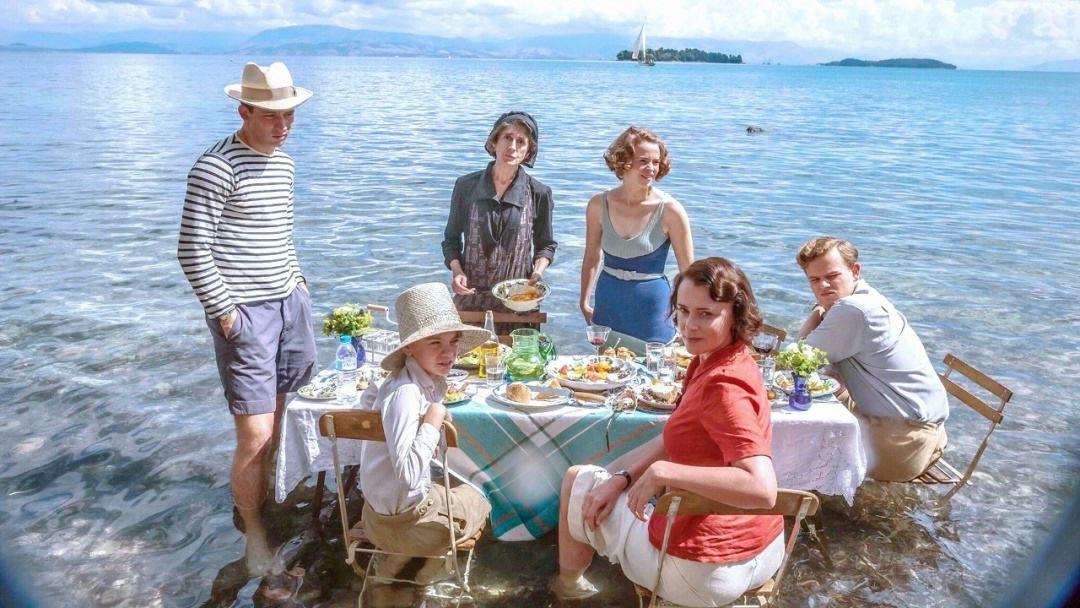 lamaklupaaa's tweet image. "Neighborly win!  Our block’s first community clean-up turned into a potluck—shared stories, sunny smiles, and a cleaner street. Who’s joining the next  #NeighborLove #CommunitySpirit"