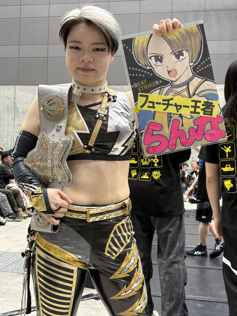 bays_kame's tweet image. 2026.4.29 福山大会
#八神蘭奈 選手

コグマ選手のTシャツが可愛くて
つい買ってしまってすみません🙇‍♀️
蘭奈ちゃんは🐻❌を貫いてね！

ボードありがとう😊幸せ〜✨

#GE
#STARDOM