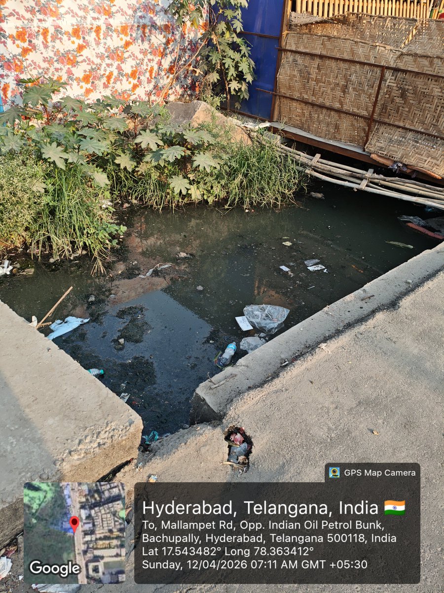srinivas_kkkk's tweet image. When will be death trap going to covered and when will be the stagnant #Sewage cleared from these #Rain water RCC Box ducts of #Bachupally to #Mallampet road? @DC_Nizampet @MC_Cyberabad @HMDA_Gov @GummallaSrijana @CMC_Offcl @jayesh_ranjan  @TelanganaCMO