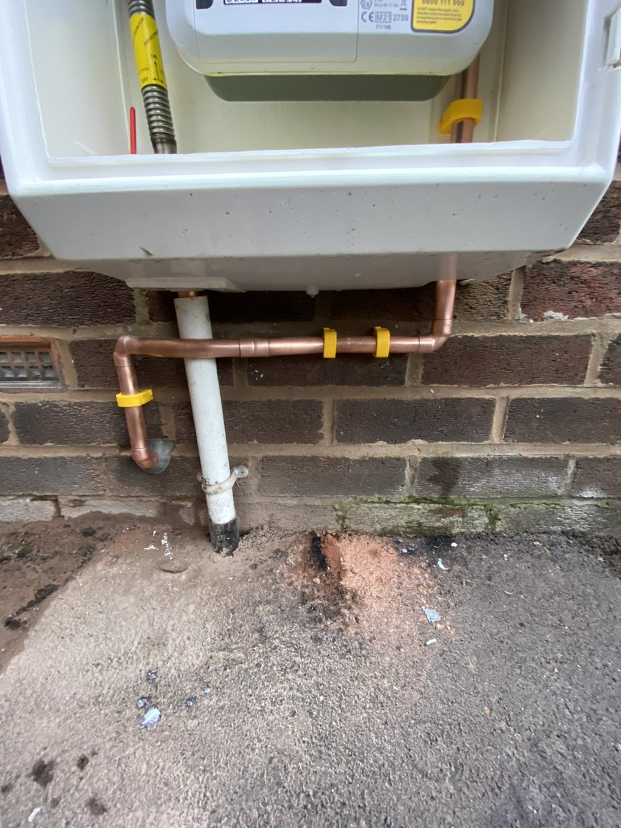 age_plumbing's tweet image. Gas Works – Huyton L36.
New gas carcass from the external meter and a full plumbing &amp;amp; heating system installed. Neat copper pipework throughout — soldered, sleeved, sealed and fully compliant.
Tidy, reliable, developer‑ready.

#Knowsley #Liverpool #Merseyside #NorthWestUK