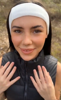 kayla tweet media
