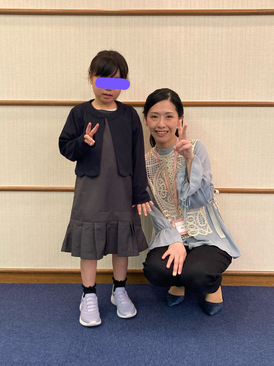 YuriaFukagawa's tweet photo. ストリングフェスタありがとうございました😊
楽器始めて２ヶ月でも開放弦だけでお兄さんお姉さんと一緒に舞台に立てるのがフェスタのいいところ！キッズたちがんばりました🩷🩵
みんな来年は上手になってメロディ弾こうね🎻 https://t.co/ECqpt8y6Dw