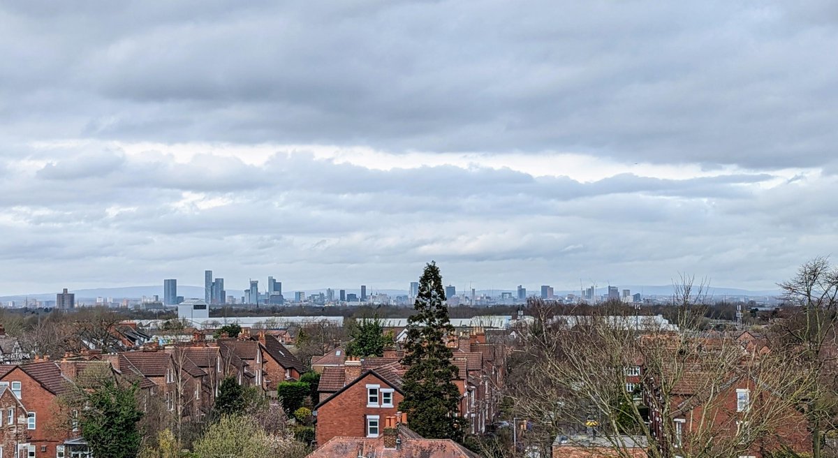 LancashirePics's tweet image. Looking towards Manchester from Heaton Chapel. 🌹 #Lancashire