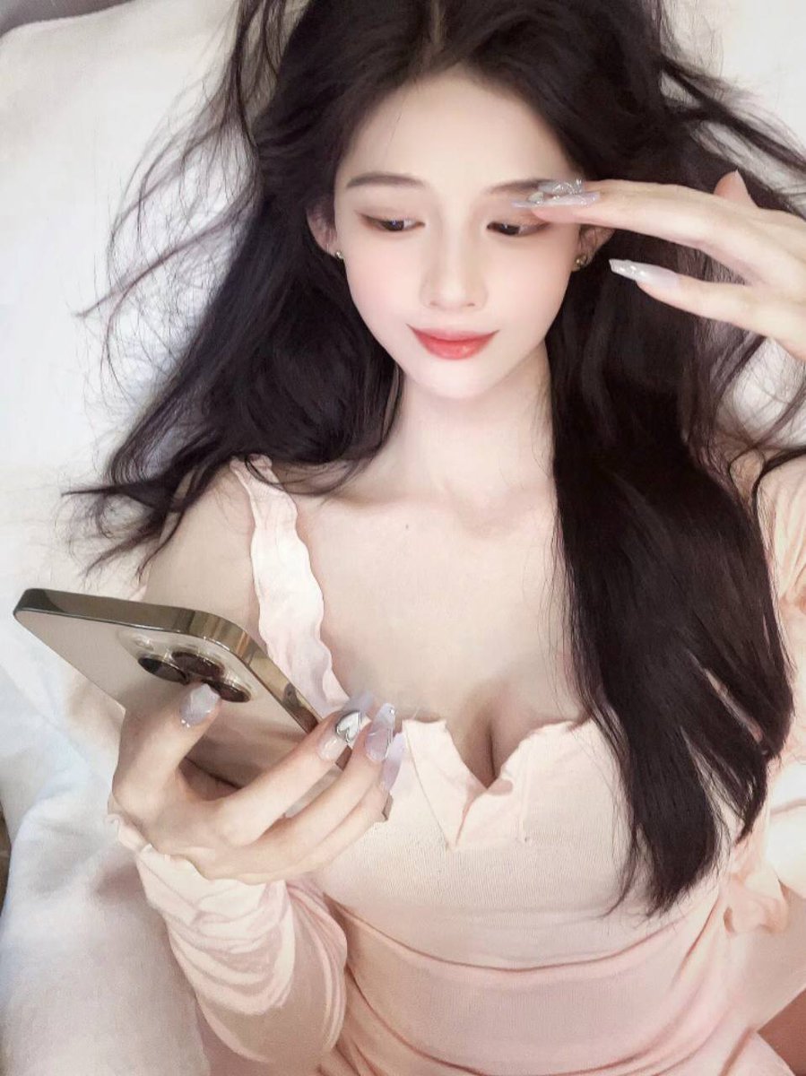 tobefetching's tweet photo. 是你的白月光嗎 https://t.co/GsM5inGNqP