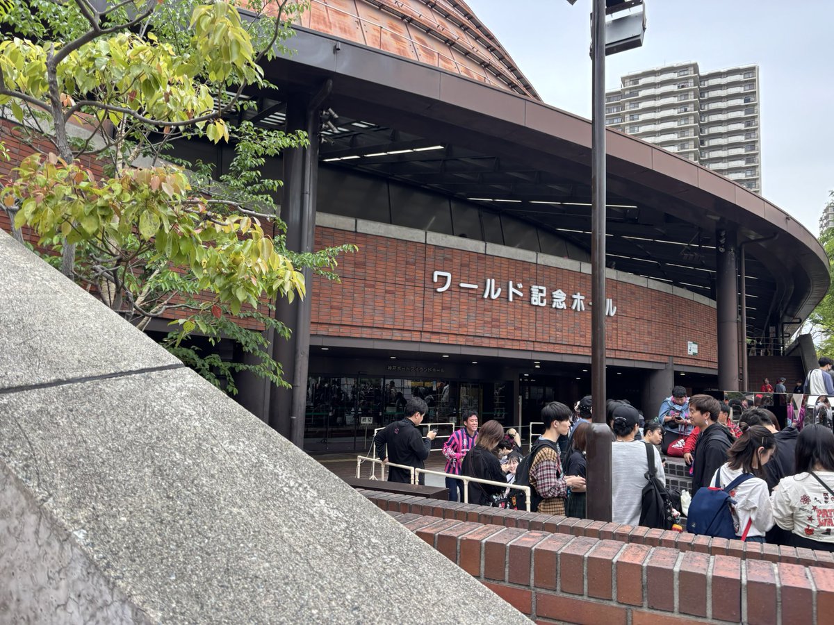 雪男(群) tweet media