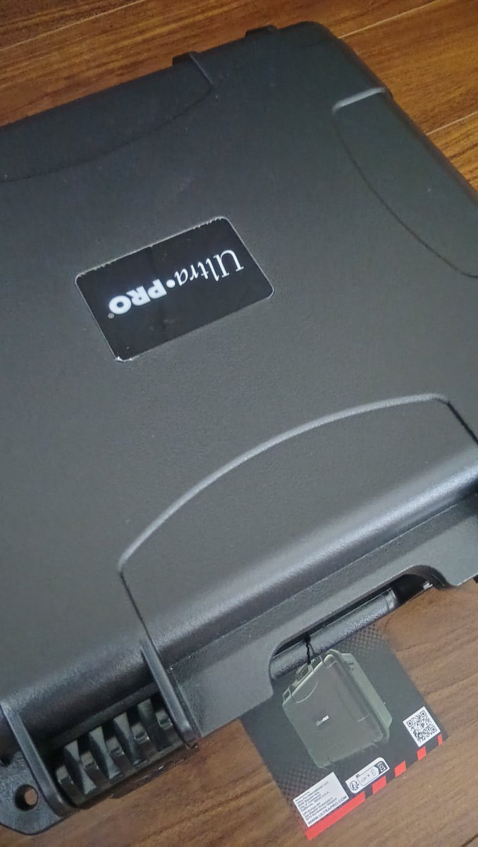 gkNCDoW28E1361's tweet image. 以前、SUI（@SUI50743705）さんに使用感をお聞きしたUltra PRO GRADED CARD CASEを先日入手しました。
このケースを埋めるほどのコレクションはありませんが（恥

#TOPPS #PANINI #UPPERDECK #FLEER  #BBM #EPOCH #トレーディングカード #スポーツカード