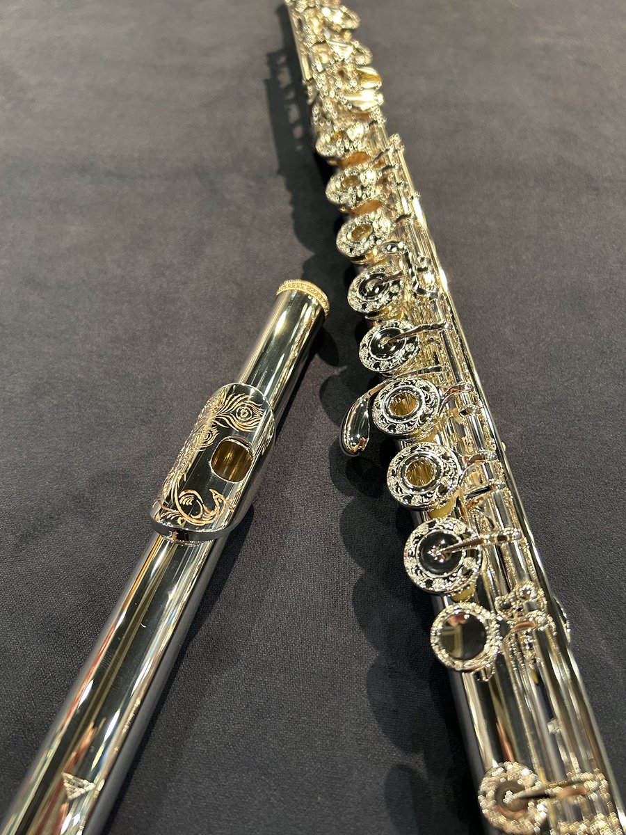 uemura_gakki's tweet photo. 【商品情報📣】
三響フルート　プリマ楽器創業80周年記念モデル
「Pavane（パヴァーヌ）」
入荷いたしました！！

詳しくは↓
https://t.co/lx49eiNidN

試奏も可能です。
お問い合わせは、電話または店舗へお声かけください🙆🏻‍♀️ https://t.co/AXacClJJdP