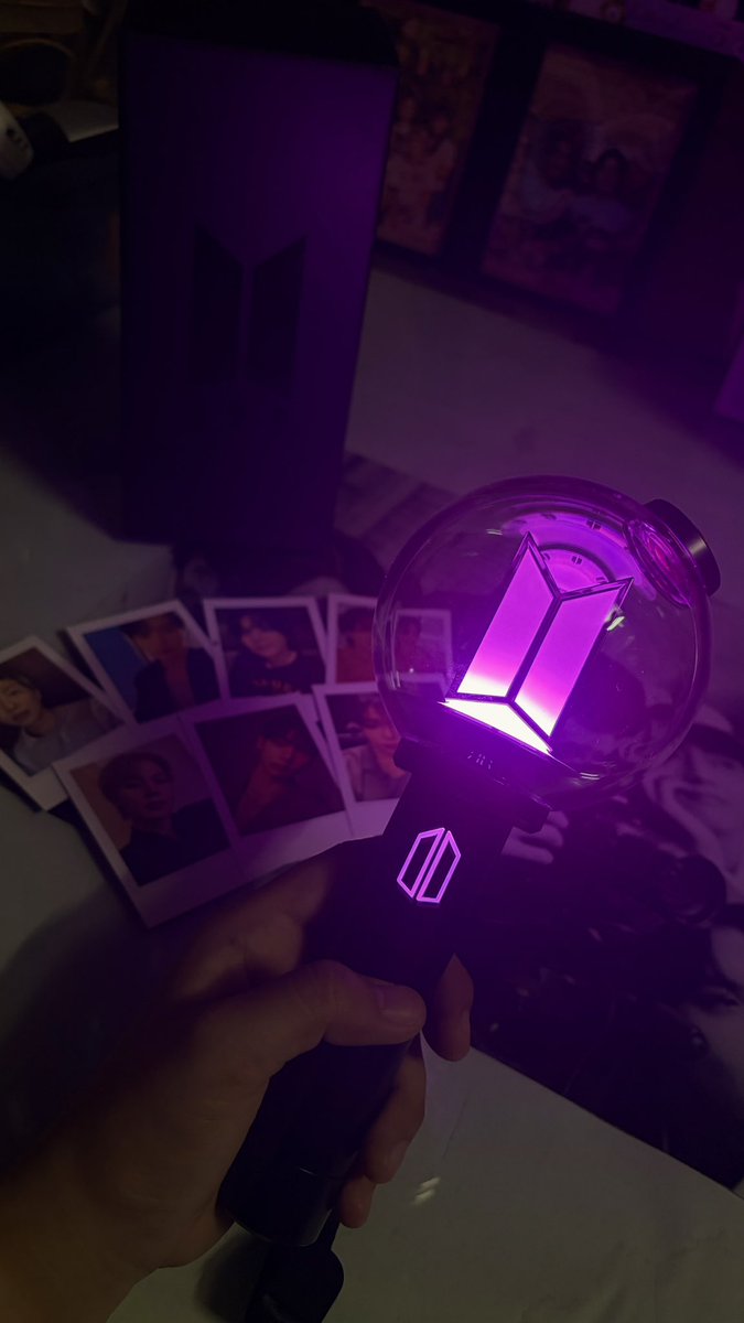 gemggukk's tweet photo. It came! It finally cameeeeee!

I definitely deserve this after not buying on impulse for 2 years. This is all thanks to @kookvnilla for the smooth transaction ♡ til’ the next BTS budol #PauVKJFeedbacks https://t.co/tHwwkM9PWV