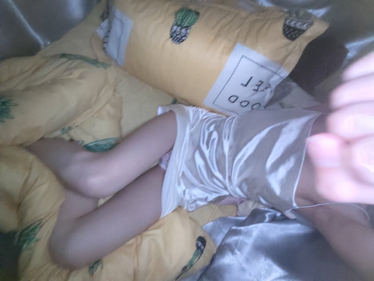 YOZI_柚 tweet media