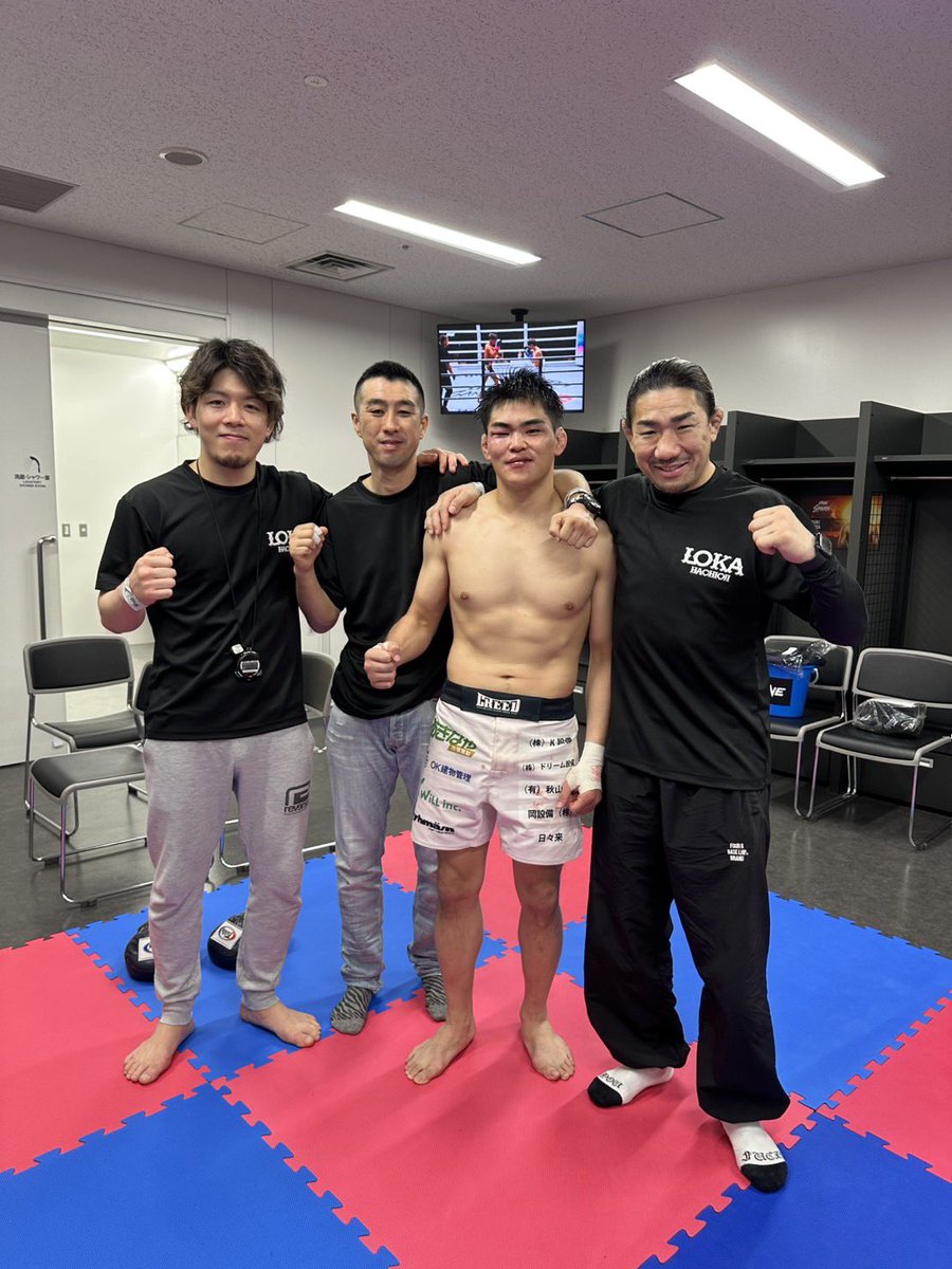 ちくしょーやられた！
けど修斗王者に肉薄した良い試合でした。
引き続き神部篤坊の応援をよろしくお願いします！