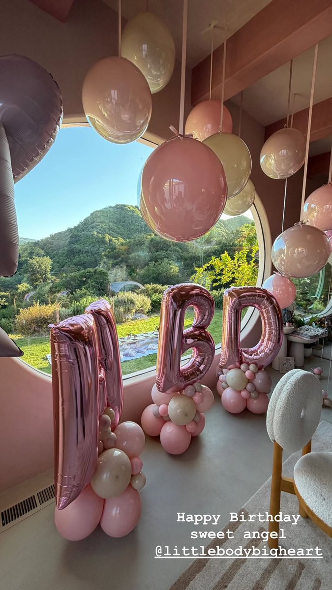 nis | STREAM HADES OUT NOW tweet media