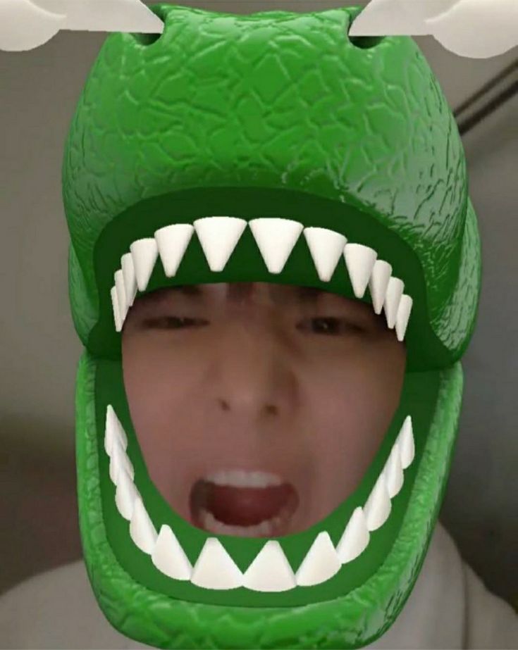 𖠿 : SCREENING... tweet media