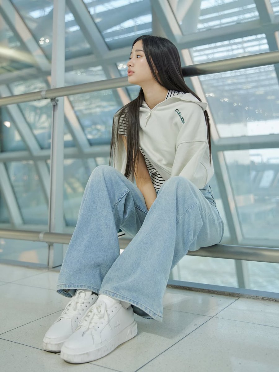 Tu_ttwOfficial's tweet image. แอร์พอร์ตลุคเท่สุด​ ๆ​ เดินทางปลอดภัย​นะคะ✈️🤍​

.

IG : Tontawan​ : Update​
📍​:instagram.com/p/DXtOy4nEwxl/…

.

@calvinklein
#CalvinKlein #CalvinKleinxTU #tontawan #intuyou