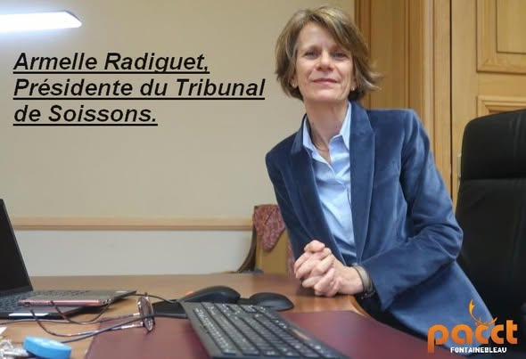 BRINDILLE851's tweet photo. AFFAIRE PILARSKI : LA PRÉSIDENTE DU TRIBUNAL A UN LIEN AVEC LA CHASSE À COURRE…
"On chaaasse à courre chez les Radiguet !!…"
Eh oui, après les scandales à répétitions dans l’affaire Pilarski, en voici un nouveau qui vient de tomber : la présidente du Tribunal judiciaire de Soissons qui suit la juridiction de ce drame, Mme Armelle RADIGUET, nommée depuis seulement août 2022,  a un lien avéré avec le monde de la chasse à courre !!...
Ainsi, après :
- le scandale des analyses ADN (analyses sorties un an après le drame…. au lieu de 3 semaines… et pour seulement la « moitié » des chiens de chasse…),
- le scandale des chasseurs qui se sont contredits ouvertement (notamment sur l’heure du lâcher des chiens de chasse, le jour du drame),
-  le scandale de l’empreinte dentaire de Curtis où la mesure des 3.6 cm a grossièrement été truquée (voir pièce jointe + commentaire),
- le scandale des diffamations délirantes envers Christophe Ellul (accusé comme un malpropre et à tort de mensonges, de complotismes, de maltraitances…), alors qu’il venait de perdre deux vies de manière atroce. À dessein, on a détruit un homme. Vraiment, il y a des gens qui ont quitté toute humanité.
- le scandale des mutations de personnes publiques gravitant autour de cette affaire (la juge d’instruction Bénédicte Alibert, le procureur Frédéric Trinh, le patron des gendarmes de l’Aisne, Jean-Charles Metras…)
- le scandale de la non-mise sous-scellé des chiens de chasse, le soir du drame.
- le scandale de la disparition de certains de ces chiens, incinérés !!
- le scandale du scalp de la victime, resté on-ne-sait-pourquoi dans le frigo de la Gendarmerie, plusieurs jours après le drame.
- le scandale des "pertes de matières du corps d'Elisa Pilarski". Un élément-clé de l'enquête non pris en compte, oublié, négligé mais pourtant précisé dans le rapport de Diaz et Meyer (p.26).
- le scandale de ce "lunaire" rapport dont les 90% du contenu sont une charge terrible sur le chien Curtis, comparé volontairement à la "Bête du Gévaudan", rapport qui oublie avec désinvolture les conclusions de l'autopsie qui précisait la présence "plus probable" de plusieurs chiens (et donc de plusieurs écartements de crocs) et dont les auteurs, ces faux experts vétérinaires (il n’existe PAS de vétérinaires experts en médecine légale en France), outrepassent, en toute liberté, leur mission en se permettant un déroulé du drame, pour orienter le lecteur, sans avoir été présents et en délaissant des zones d'ombre reconnues. Consternant.
- le scandale assourdissant des 56 plaies, partout sur le corps de la victime, avec des morsures de tailles différentes, curieusement attribuées à... un seul chien.
Voici donc en détail, pour vous, le "douzième" scandale de cette affaire :
À notre grande surprise, nous avons découvert un lien évident entre la nouvelle présidente du tribunal judiciaire de Soissons, Mme Armelle Radiguet, et le monde de la chasse à courre, ce qui a pu / peut / pourra, en toute logique, compromettre sa neutralité et influencer son jugement dans le délibéré de l’affaire, prévu le 11 juin 2026.
En effet, à Fontainebleau, un certain Stéphane Radiguet est veneur au Rallye Fontainebleau et pratique la chasse à courre au cerf. Aussi, en entamant quelques recherches généalogiques sur ce nom Radiguet, nous nous sommes aperçus (assez rapidement car ce nom n’est pas très répandu) que Stéphane et Armelle Radiguet sont cousins germains.
Plus précisément, leurs pères respectifs, Gérard et Jean-Claude Radiguet, sont frères, eux-mêmes issus d’un même père, Roland Radiguet. Ce dernier est donc le grand-père de Stéphane et Armelle Radiguet.
On pourrait croire à un pur hasard, une nomination de 2022 à la Présidence du Tribunal de Soissons, tout à fait fortuite, involontaire.... mais ne serait-ce pas un peu naïf ??!!… Oui, la suspicion est évidente.... "On chasse à courre dans la famille Radiguet"... Or, Mme Armelle Radiguet, nouvelle Présidente de Tribunal, doit, le 11 juin, apporter un jugement dans une affaire où la chasse à courre est impliquée. Le rapprochement est élémentaire et le conflit d'intérêt possible...
N’en déplaise aux défenseurs de cette pratique infecte, la suspicion, voire la culpabilité des chiens de la chasse à courre plane encore dans cette affaire sordide et planera toujours. Elisa Pilarski avait 56 plaies…56 !!... partout sur le corps, avec "des morsures de tailles différentes, des pertes de matières, une répartition évoquant un encerclement de la victime" (déclarations du médecin du samu, le jour du drame)... Aucun propriétaire de chien ne peut croire qu’il ne s’agisse que d’un seul chien. Aucun. Cette thèse est évidemment irrecevable car honnêtement impossible : un seul chien ne peut faire 56 plaies, surtout si ce même chien a été éduqué pour maintenir, le plus longtemps possible, sa prise (jeu du "mordant"). Faudrait peut-être arrêter de prendre les français pour des quiches !!...
Cette version est fallacieuse, scandaleuse, elle est même une insulte à l'intelligence, à la recherche de la vérité, à la Justice et à la famille Pilarski. Honte à ceux qui la soutiennent. Une explication malheureusement plus sensée, froide mais pondérée, et qui, elle, explique le chiffre 56, serait plutôt le dévorement du corps de la pauvre victime par les chiens de la meute. C'est ce que ces derniers ont hélas, la plupart du temps, l'habitude de faire lors des chasses à courre au chevreuil, une chasse-loisir honteuse qui se déroulait à proximité, le jour même du drame...
Et ce n’est pas la fabrique de certaines preuves bancales (analyses ADN, mesures des crocs…), ni la destruction d’autres (incinérations de chiens de chasse...) qui prouveront le contraire. Les incertitudes, les interprêtations, les zones d’ombre sont bien trop nombreuses pour nous faire croire insidieusement que tout est lisse et que tout concorde… Pour plus de renseignements sur ces zones d'ombre, voir notre post précédent => https://t.co/RTrYz5MbF3
Alors,
Après les scandales à répétitions, les mutations, les analyses ADN à moitié faites, le fumeux rapport (clairement accusateur et non "d’analyse") des 2 vétérinaires improvisés experts, n'est-on pas encore une fois en présence d’une ÉNIÈME PROTECTION DE LA CHASSE À COURRE dans cette affaire ?
Chacun jugera.
Pour nous, ça commence très sérieusement à se voir.