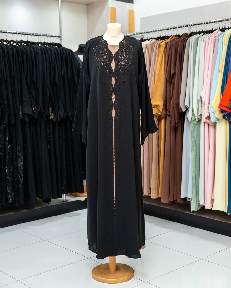 DalmaMall's tweet image. Timeless style starts here! Discover elegant abayas and graceful designs made to complement every moment

📍Ground Floor, Dalma Mall 

#Abaya #Traditional #Elegant #DalmaMall #InAbuDhabi