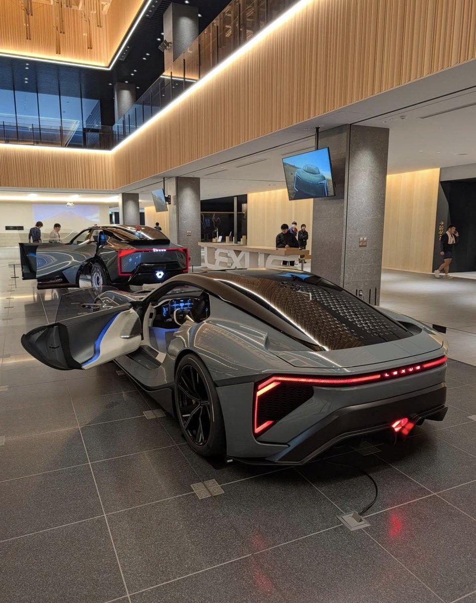 Car Grails tweet media