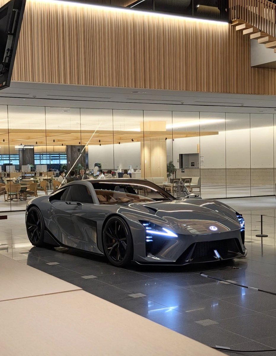 Car Grails tweet media