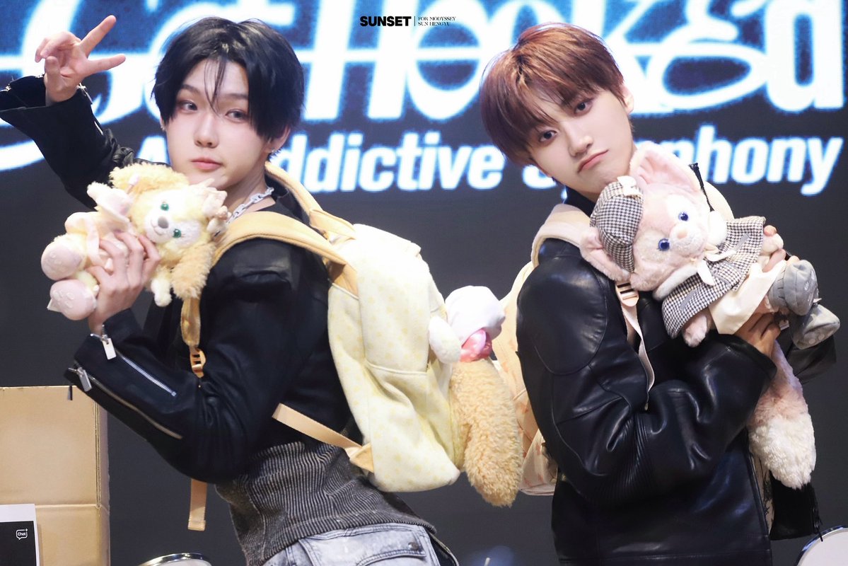 𝑺𝒖𝒏𝒔𝒆𝒕. tweet media