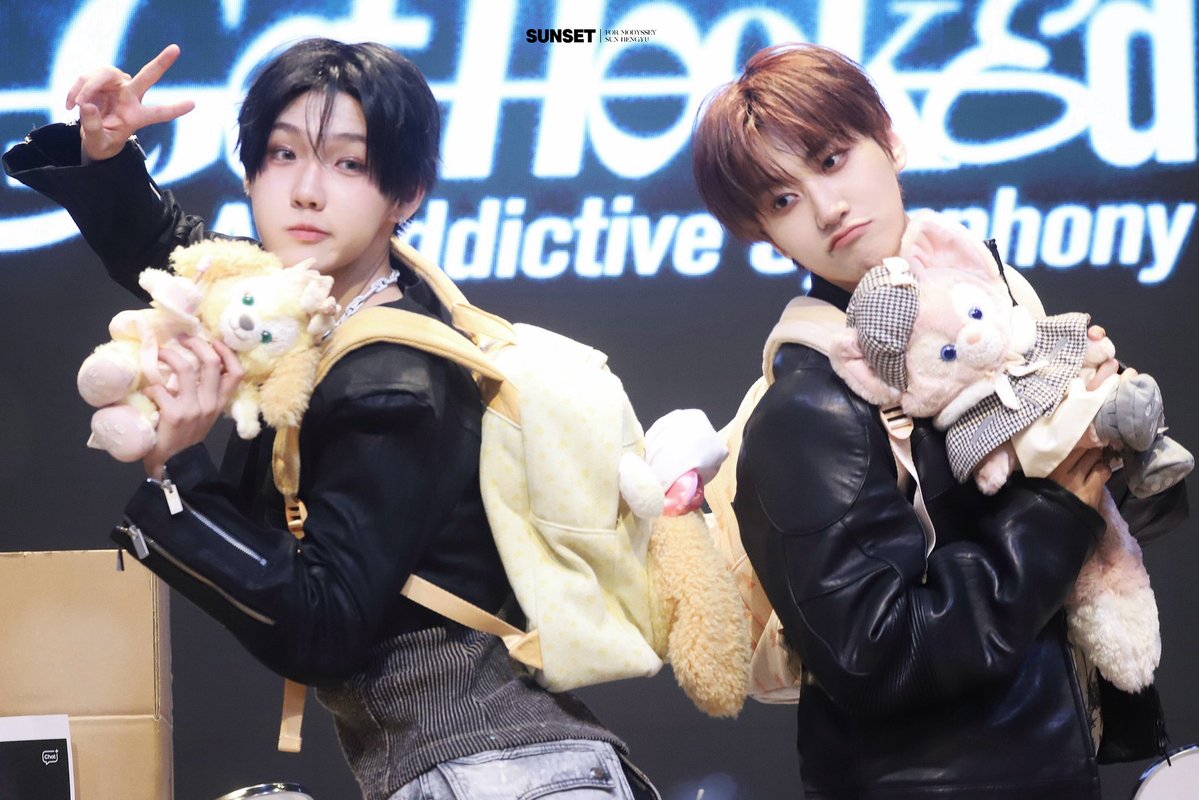 𝑺𝒖𝒏𝒔𝒆𝒕. tweet media