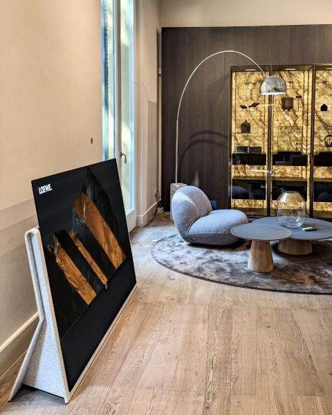 UHD4k's tweet image. It's surprising @Loewe doesn't show more pictures of this awesome TV design in its marketing.
Post from Loewe Technology's LinkedIn account about #MilanDesignWeek: 
linkedin.com/posts/milandes…