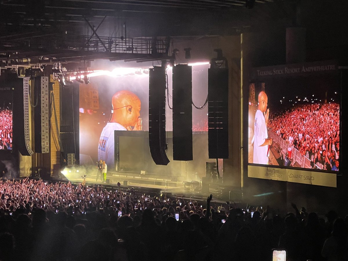 Crowd loved <a href="/KiDCuDi/">The Chosen One</a> tonight in Phoenix🔥
