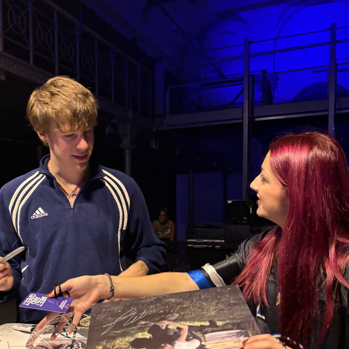 🐾 eva is so in love tweet media