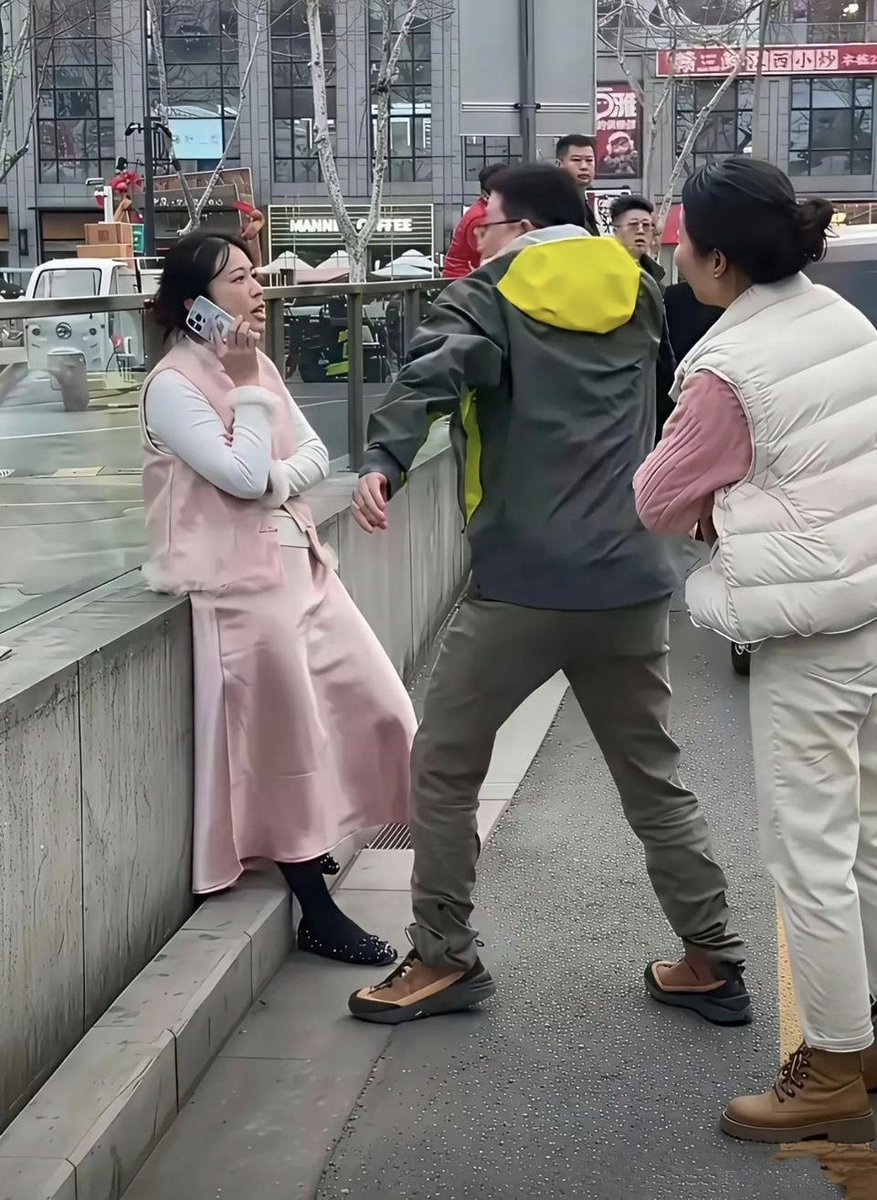 简律（私信互关） tweet media