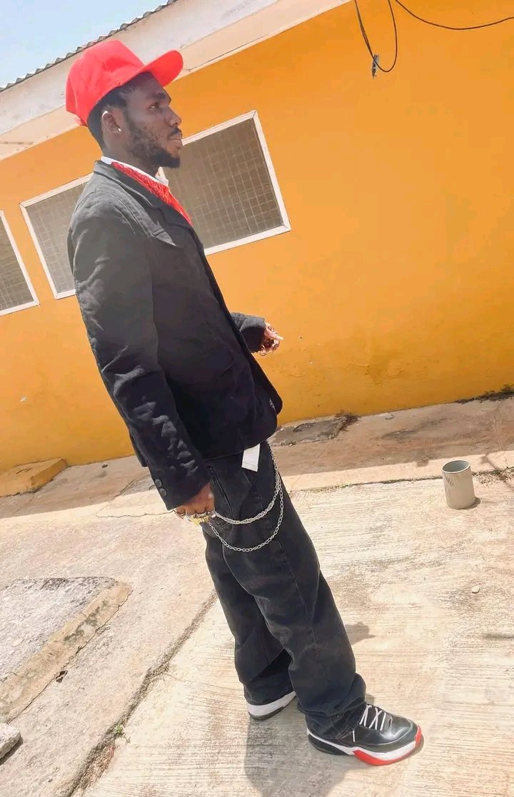 globalboykudom's tweet image. Serving different looks on different days. Pt.2 📷

#Xpost #fashion #outfitinspiration #outfitoftheday #looks #LooksChallenge  #Xlifestyletyle 
#Xlifestyle #advertlifestyle #viralpost #trendingphoto 
#reelsvideo  #viralfbreelsfypシ゚