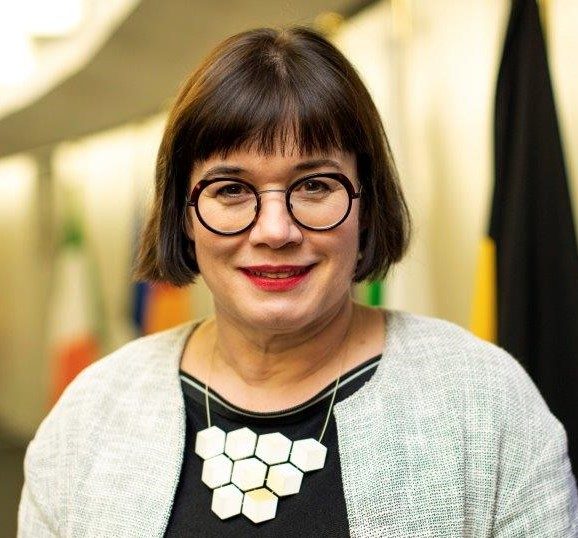 Sabine Weyand, funcionaria europea desde hace más de tres décadas y todopoderosa directora general de Comercio, ha sido defenestrada porque hace unos meses dijo en público lo que todos decían en privado. El acuerdo entre Von der Leyen y Trump en Escocia en julio del año pasado ni