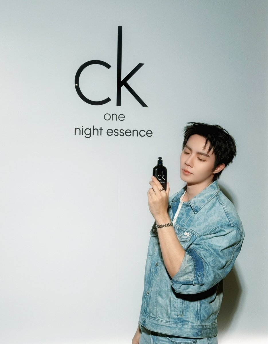 Looks good on CK 

CK PARTY WITH ZEEPRUK 
#CKFragranceEndorserZee