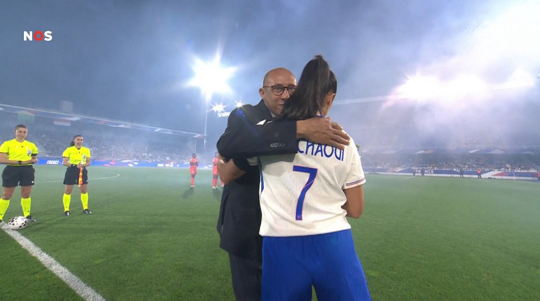 Foetbal247TBG's tweet image. Sakina Karchaoui made her 100th appearance for France. #FRANED #FIFAWWC