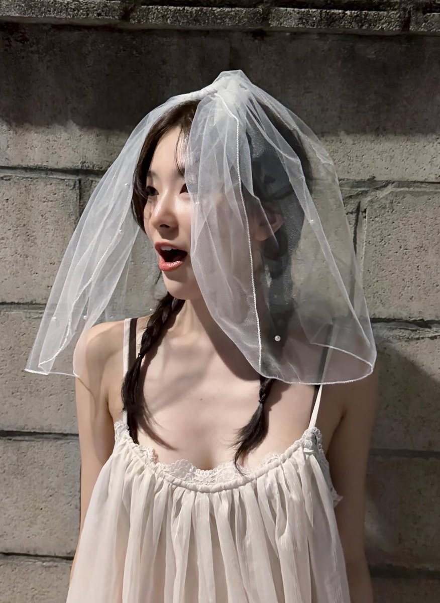 seulgi pics tweet media