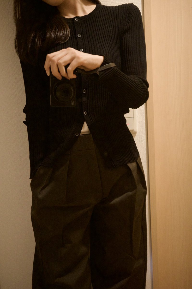 feuilIe_'s tweet photo. GUコーデ📸 https://t.co/swMsZrXr99