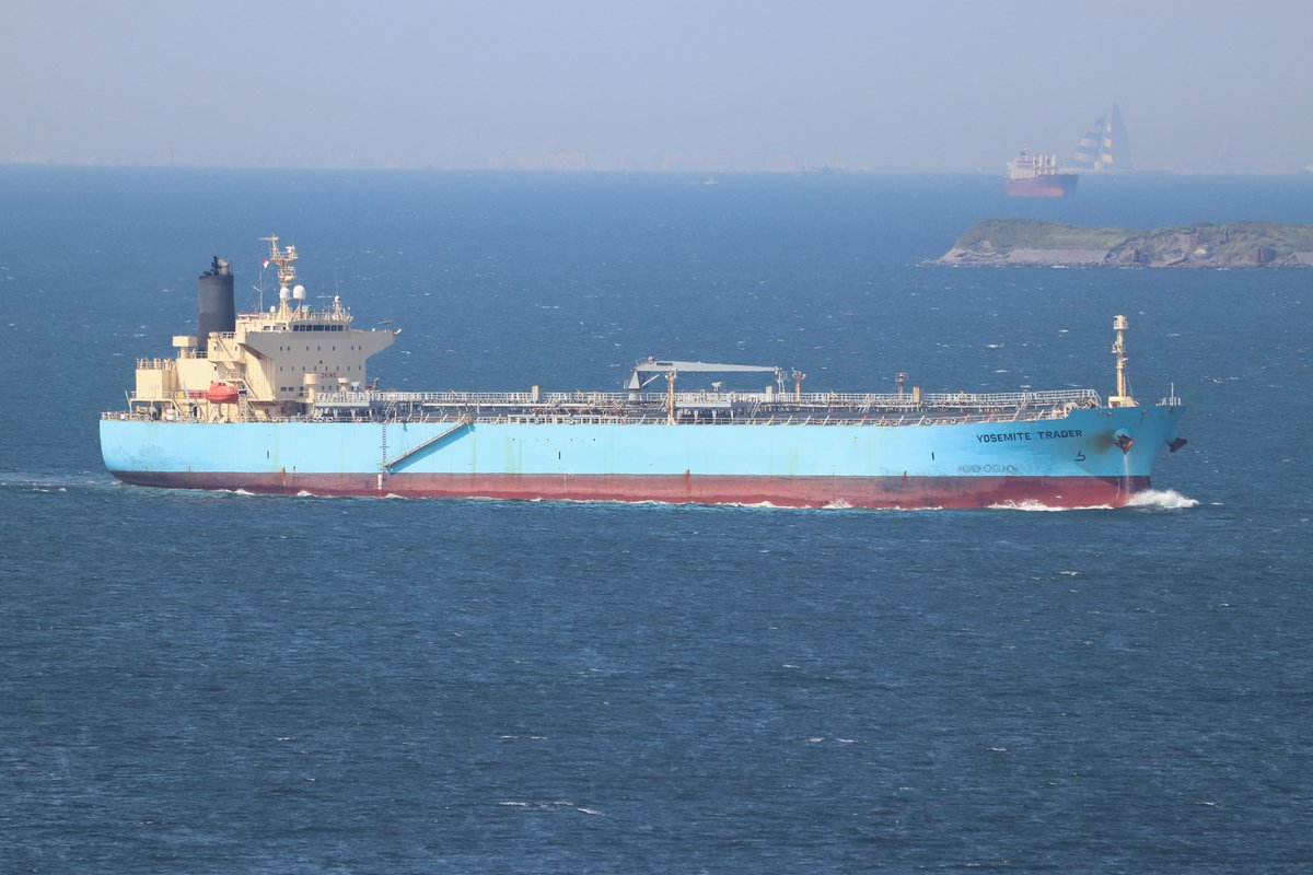 panamaru2's tweet photo. 2024/7/29
#三井造船製MR型 #YOSEMITE_TRADER ex- #MAERSK_MISAKI #IMO9464974 は #USMMI による #MSC/軍事海上輸送司令部向け燃料兵站任務契約満了に伴い2025年12月退役 その後ベトナム系船会社 #PVTRANS に売却 #PVT_NOVA に改名 現在は東南アジア水域のプロダクト輸送に従事しているようです https://t.co/kLKFhlAHlo