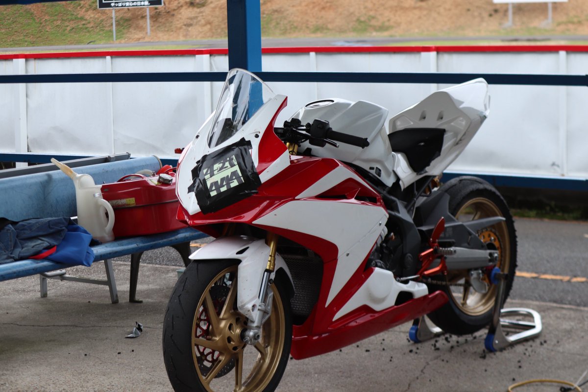 はやと tweet media