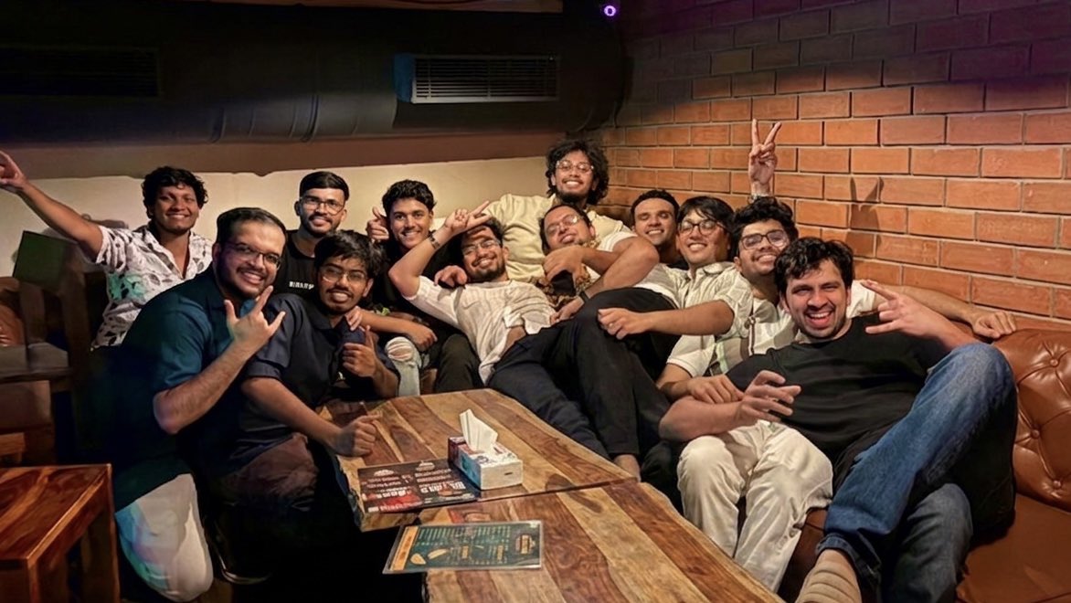 nadkarni_yash's tweet image. Throwback to the Ortho party 🔥🤙🏻
#MedTwitter #MBBS