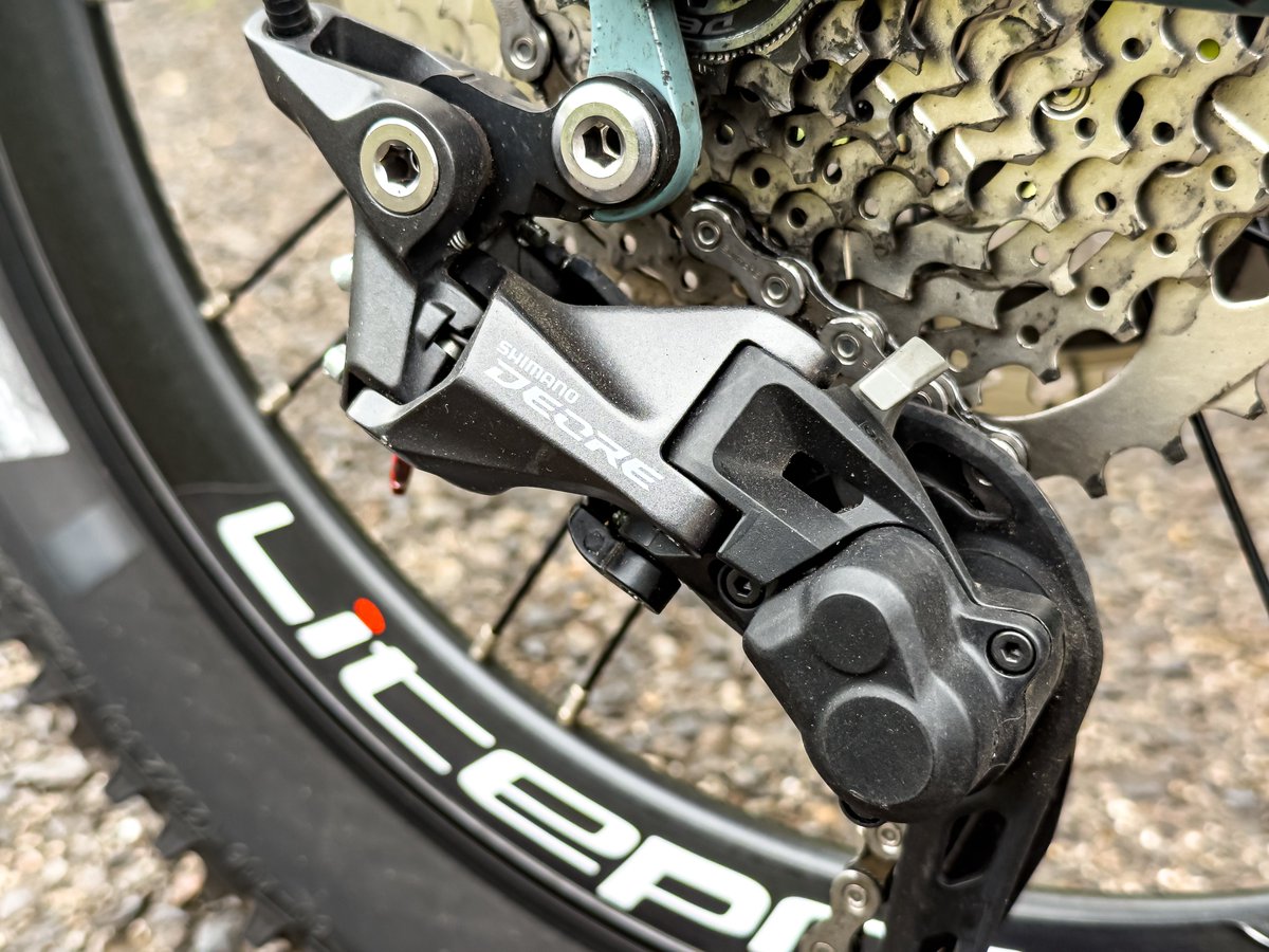 非常勤のロン毛 tweet media